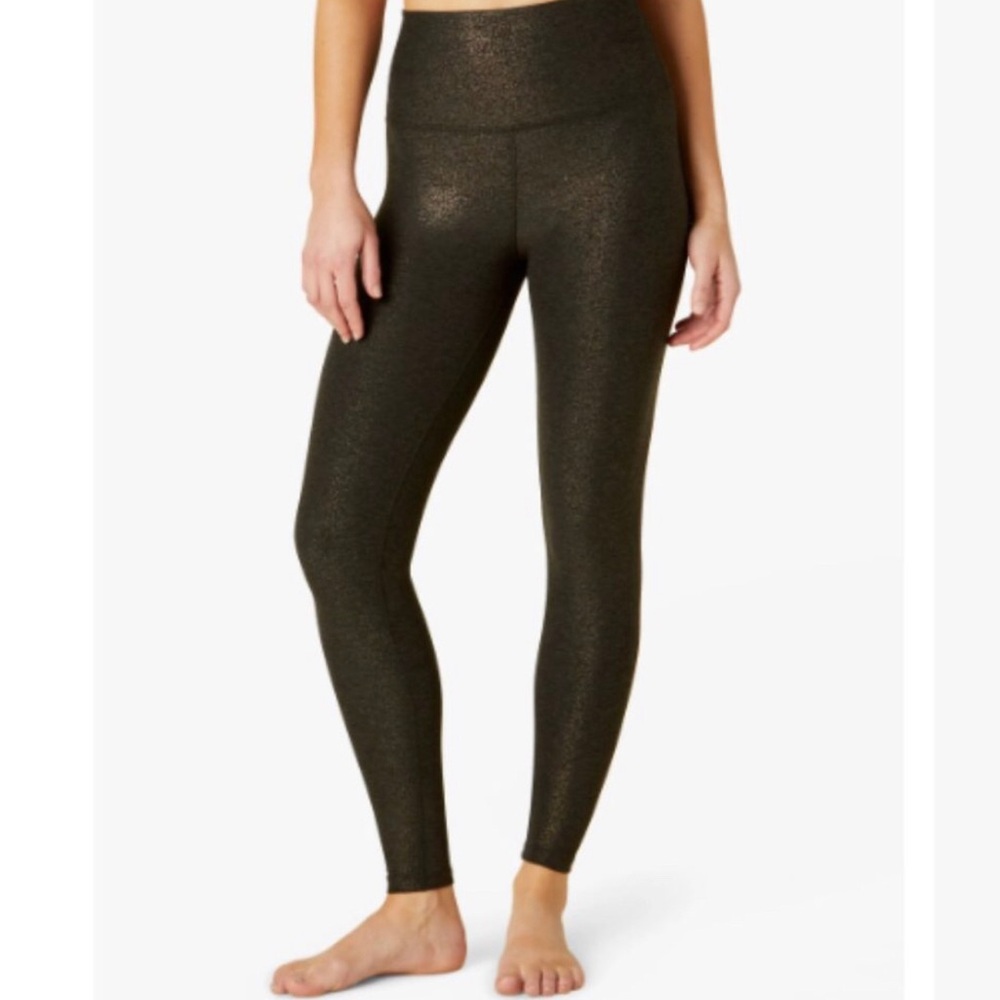 Beyond yoga wanderlust stardust foil midi legging Med EUC LIKE NEW